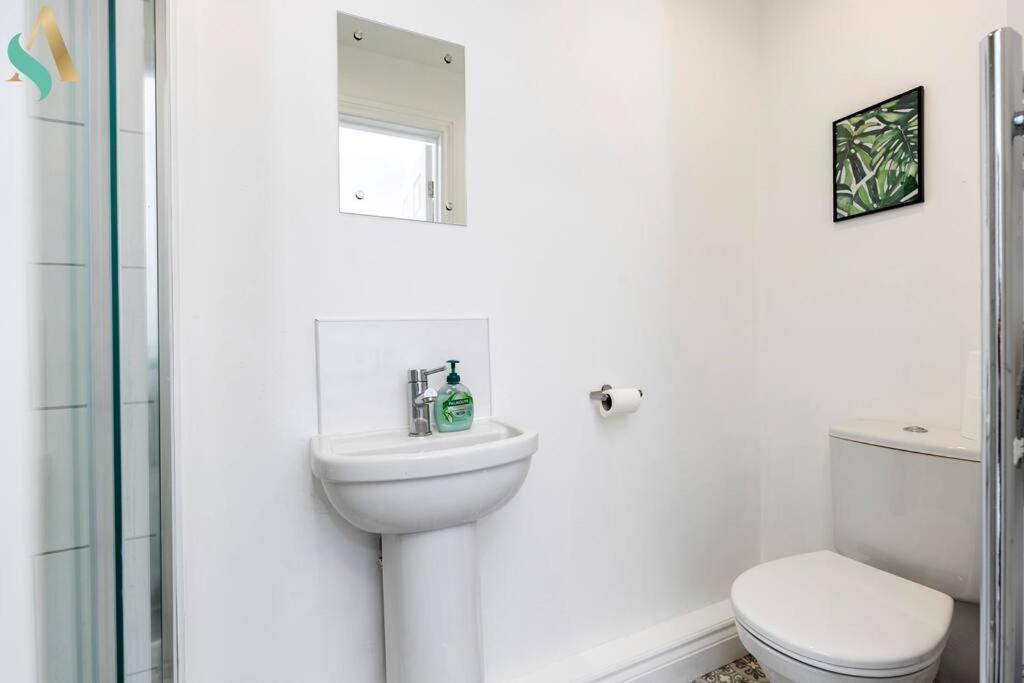 5 Double Bedrooms With Ensuites - Teesside House Tsac レッドカー エクステリア 写真